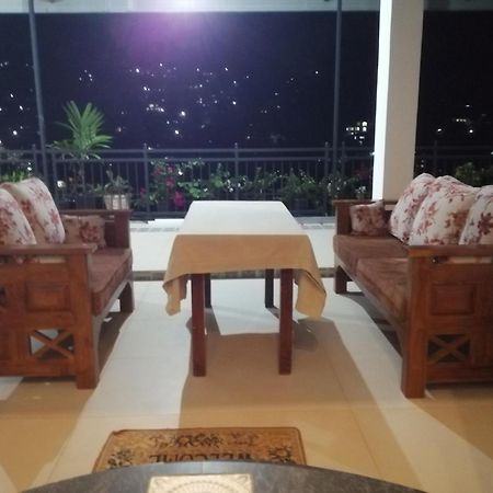 Luxury Apartment The Walkers Nest Kandy Exterior foto